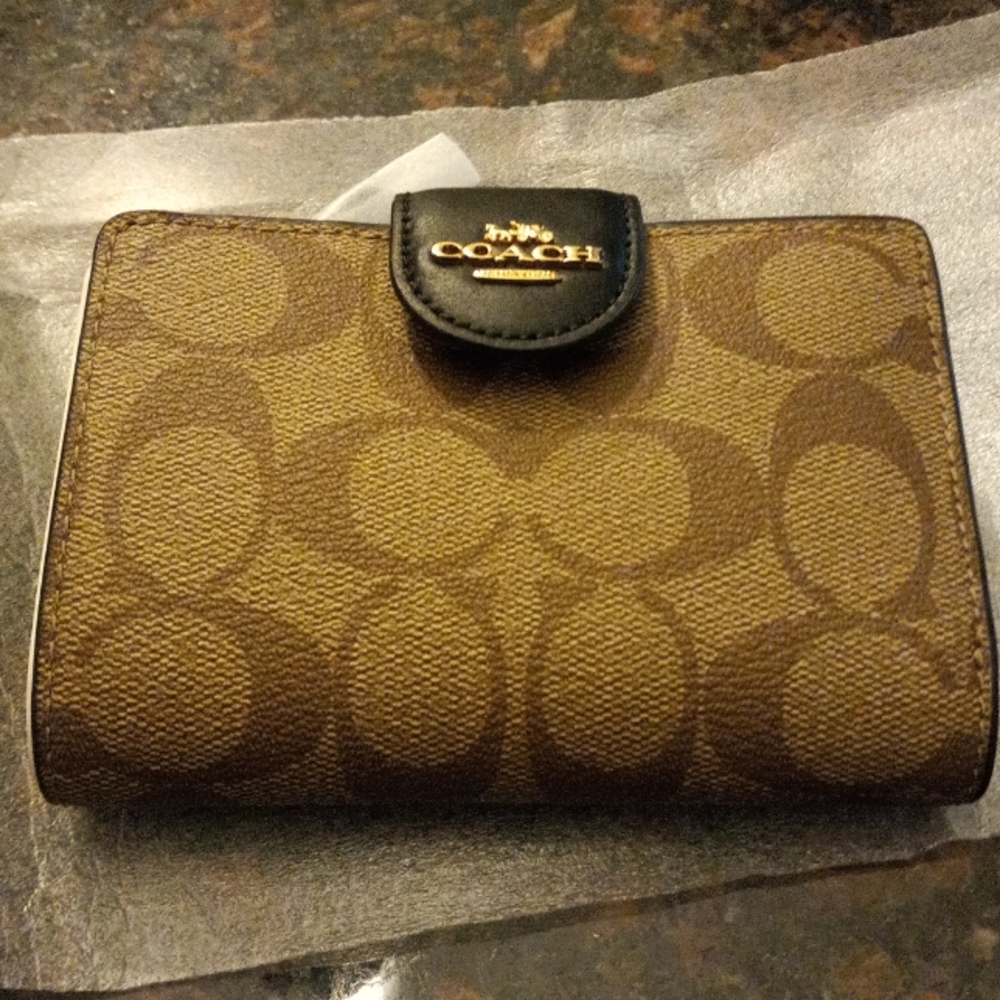 Coach Authentic Wallet